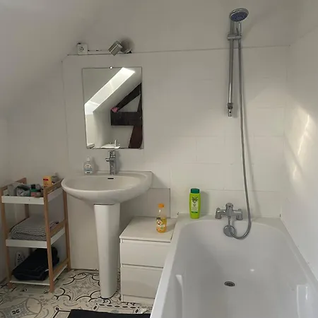 Maison En Campagne Sur Terrain De 800 M2 *