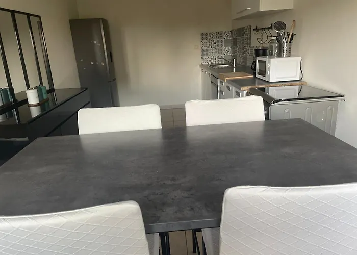 Maison En Campagne Sur Terrain De 800 M2 *